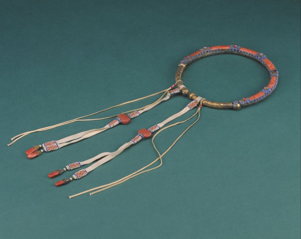 图片[1]-Silver inlaid coral collar-China Archive